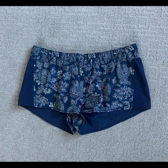 Quiksilver Floral Print Board Shorts - Picture 1 of 8